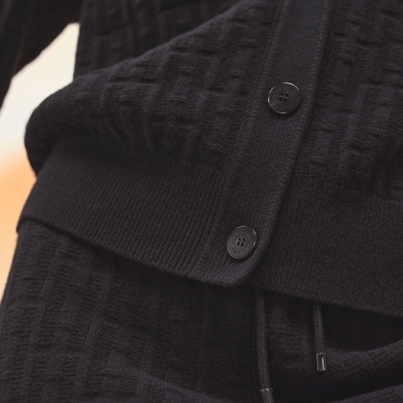 Hermes casual style wool long sleeve cardigan in Noir size 34 '23 SS collection - Picture 5 of 5